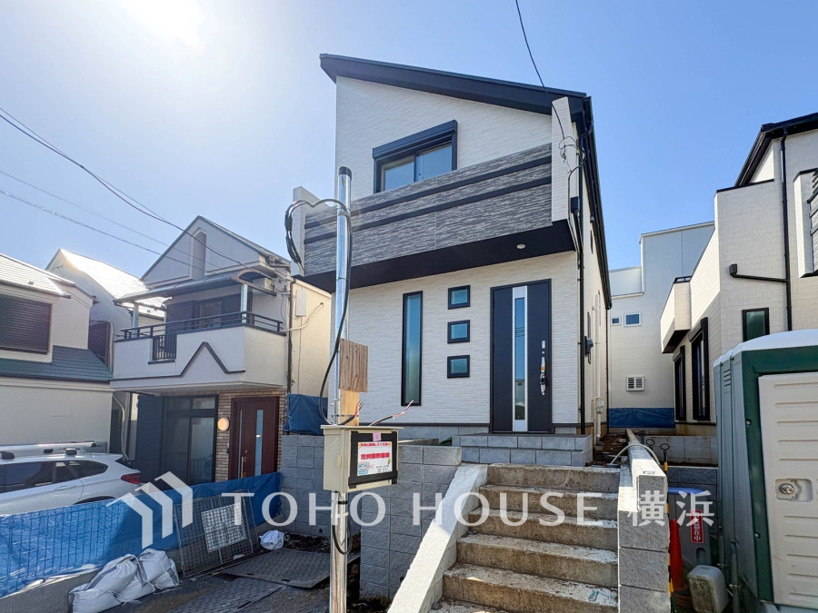 表現された空間は豊かな光と風を纏い、暮らしの時間を豊かにしてくれます。デザインされた空間と競い合うかのような充実した建物設備も家族の時間を彩ってくれることでしょう。