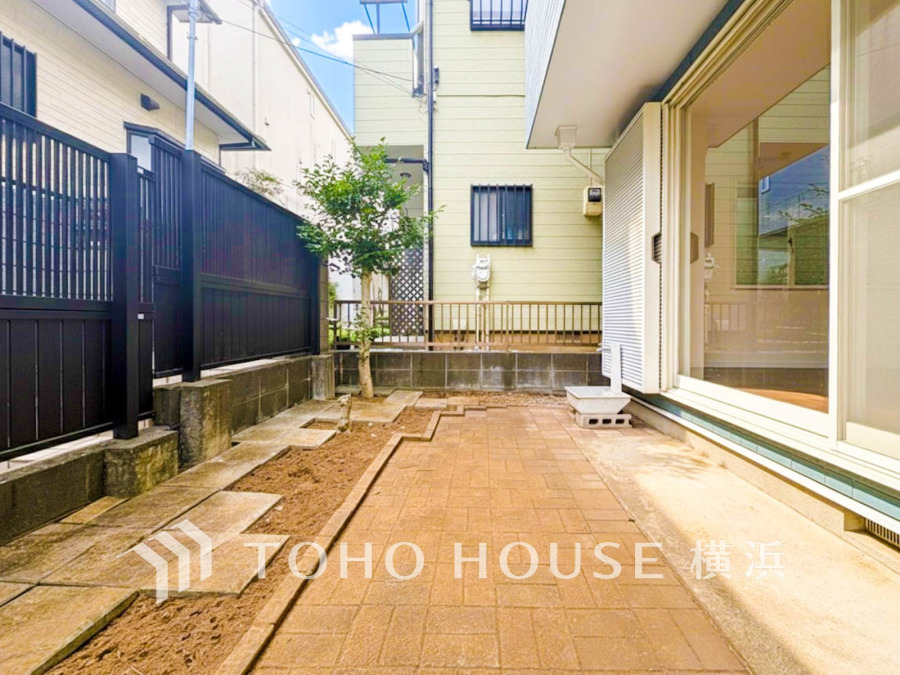 お子様がお庭で遊べるのはもちろん、家庭菜園やたくさんの友人を招いてBBQ、楽しみ方がたくさん！