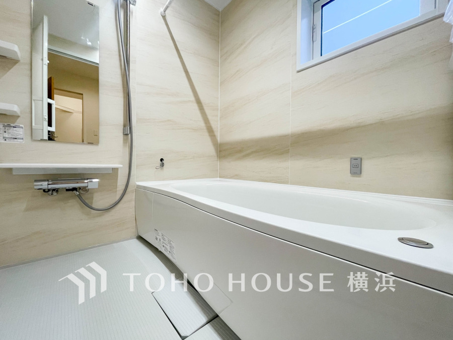 1日の疲れを取り心身を癒すことができる住まいの中のリラクゼーション空間、バスルーム。心からゆったりと寛いでいただけるよう、ゆとりのスペースを確保しています。