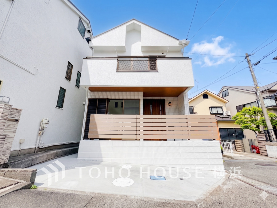 爽やかな青空の下に贅沢なほどに降り注ぐ陽光、豊かな居住性と、クオリティが見事に調和した住空間は、住まうことの喜びを感じさせてくれます。 