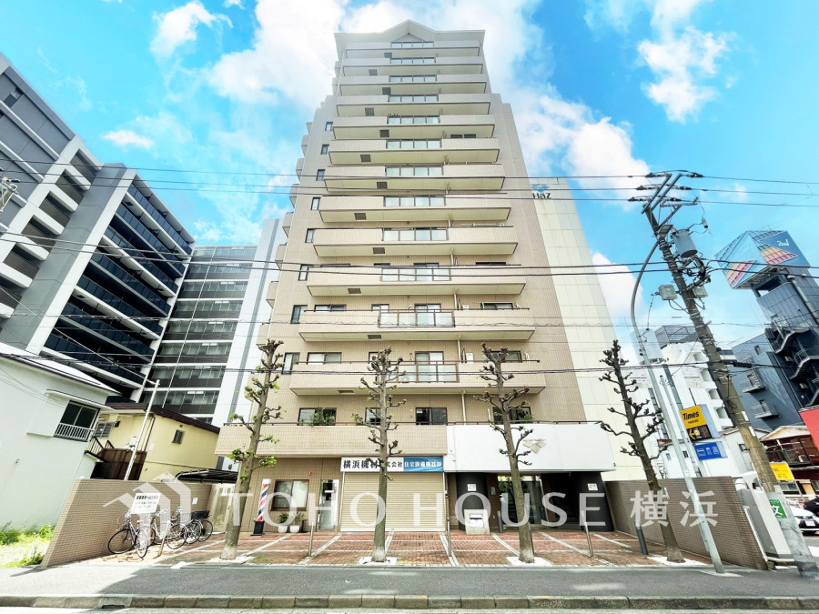 複数路線利用可能でアクセス良好！駅近ならではの利便性を実感する好立地マンションです。
