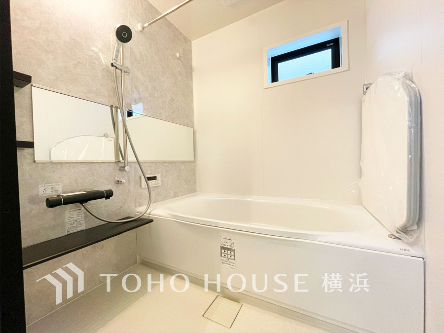 1日の疲れを取り心身を癒すことができる住まいの中のリラクゼーション空間、バスルーム。心からゆったりと寛いでいただけるよう、ゆとりのスペースを確保しています。