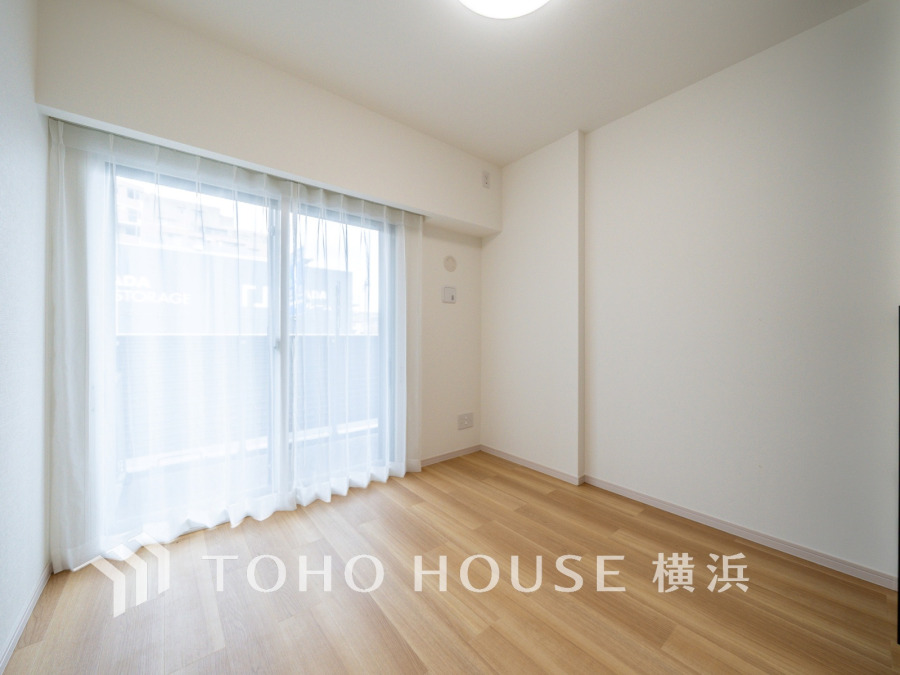 採光もアクセントの一つとして。プライベートルームにはやさしい光が射し込んでいて、この明るい好みの空間で読書をしたり、音楽を聞いたりと一人の時間も充実したものにできます。