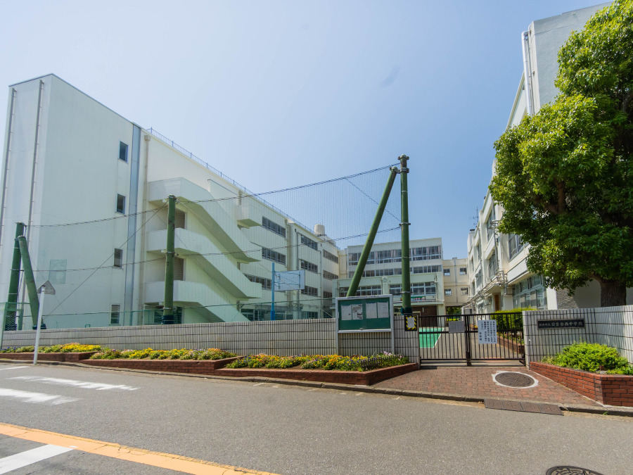 横浜市立日吉台西中学校…約190ｍ