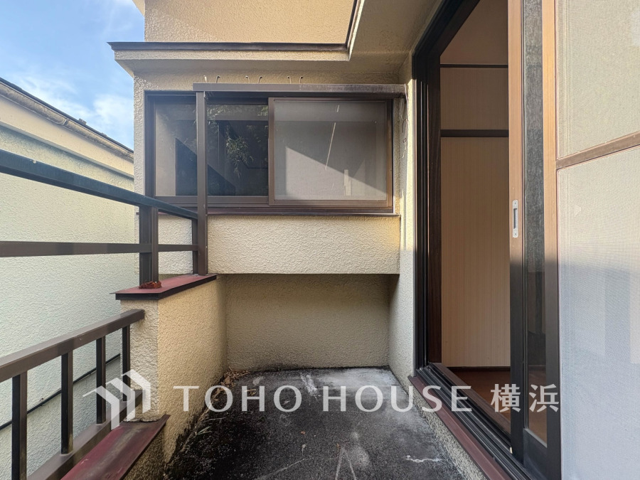 暮らしの中で光と風を演出してくれるバルコニー。爽やかな風を感じ、暖かな光を浴びて、快適な暮らしをここから。
