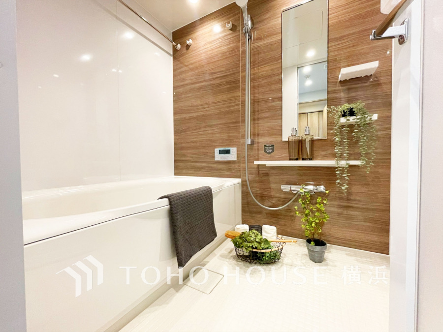 浴室乾燥機＆追炊機能付きの浴室は1418サイズでゆったりくつろげます。