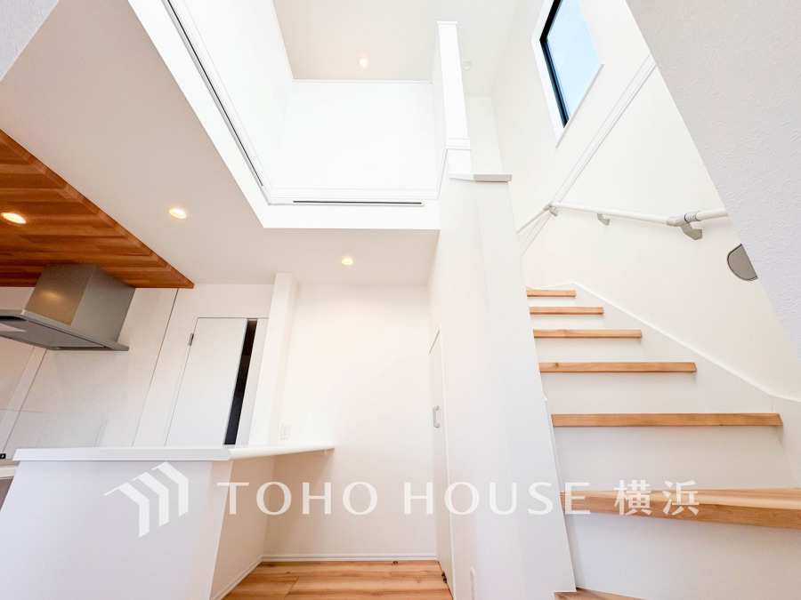 表現された空間は豊かな光と風を纏い、暮らしの時間を豊かにしてくれます。デザインされた空間や建物設備も大切な時間を彩ってくれることでしょう。