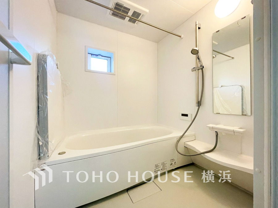 1日の疲れを取り心身を癒すことができる住まいの中のリラクゼーション空間、バスルーム。心からゆったりと寛いでいただけるよう、ゆとりのスペースを確保しています。