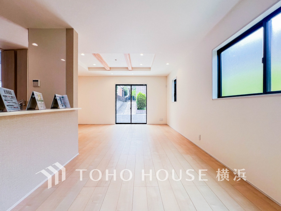 一日の中で多くの時間を過ごすことになる住まいだからこそ、いつも穏やかな空間であるように心掛けています。構成する建材などへの配慮が、住まう方の健康を守ります。
