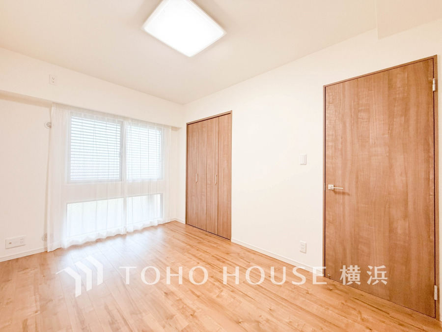 ゆとりと収納を確保した洋室。自分時間を充実させながら心豊かなひとときを過ごすための大切な空間です。
