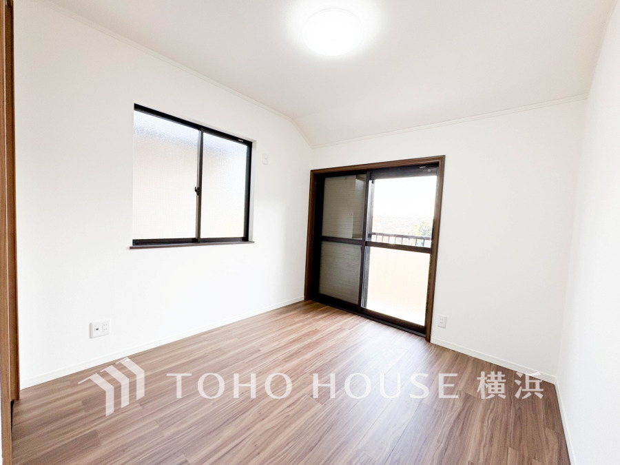 感性を育むプライベートルームはシンプルでスマートな空間。好みの空間で読書をしたり、音楽を聞いたりと一人の時間も充実したものにできます。