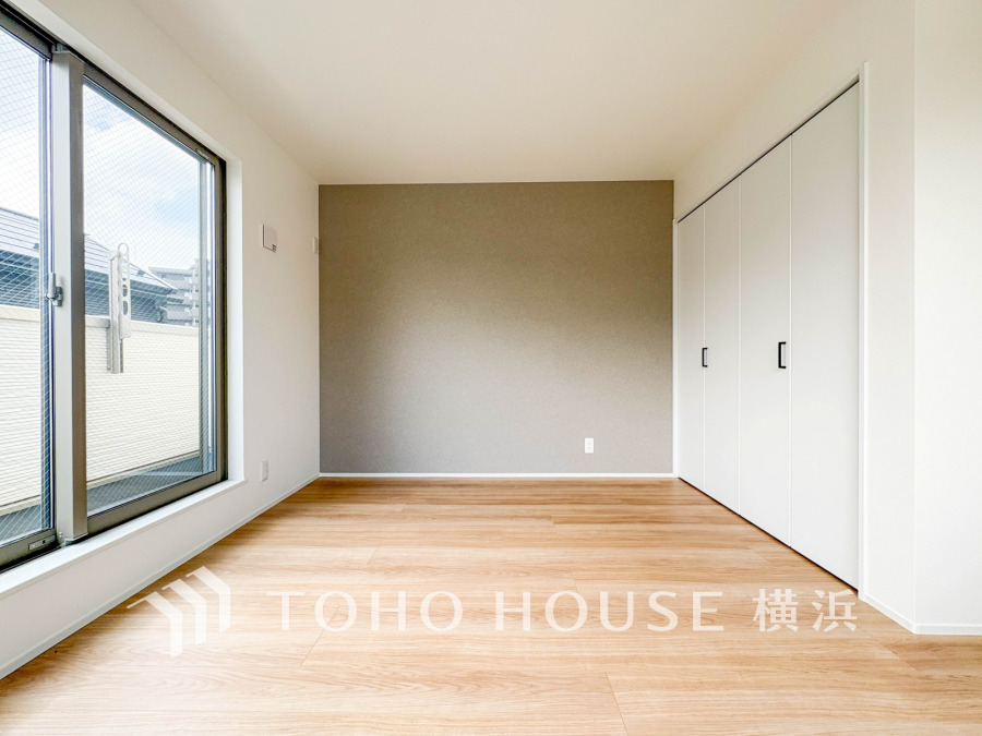 穏やかな寛ぎを届ける上質仕様のゆとりあるお部屋。自分時間を充実させながら心豊かにできるプライベート空間。
