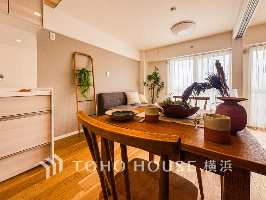 上質な時間を育む暮らしのメインステージ。寛ぎとコミュニケーションを育む居心地のよい場所。家族との時間、自分の時間共に大切にできる空間がここにあります。