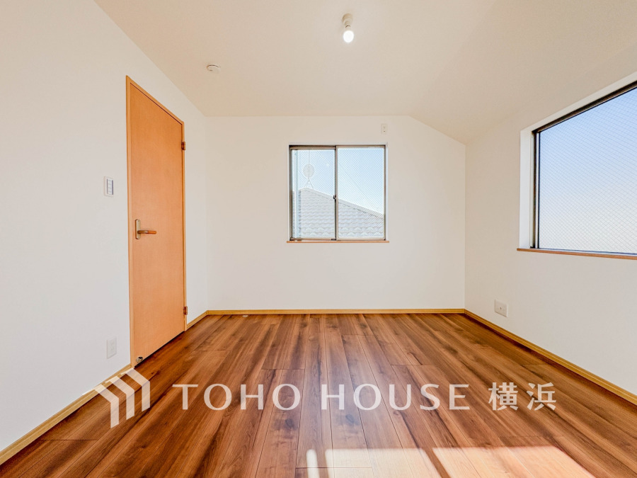 穏やかな寛ぎを届ける上質仕様のゆとりあるお部屋。自分時間を充実させながら心豊かにできるプライベート空間。