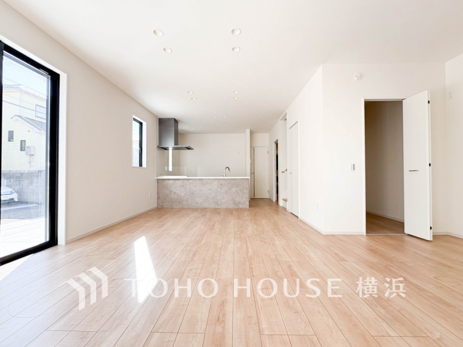 家族と過ごす時間を大切にしたい方にぴったりの明るくゆとりある住空間です。
