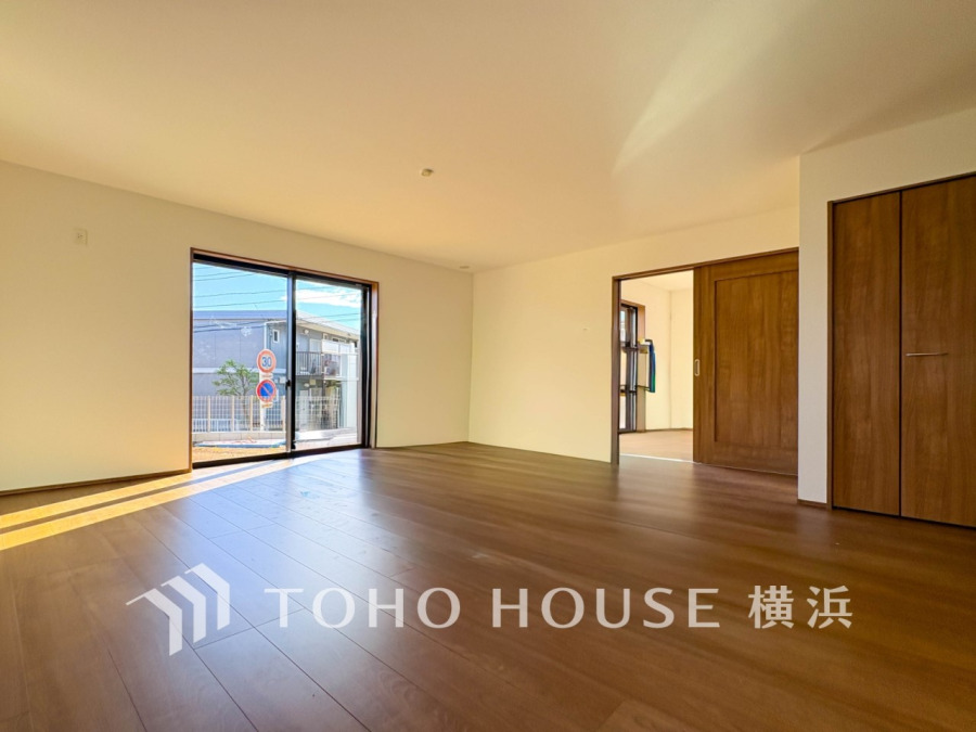 開放感あるリビングダイニング。ご家族とのんびりしたひと時を過ごせますね。