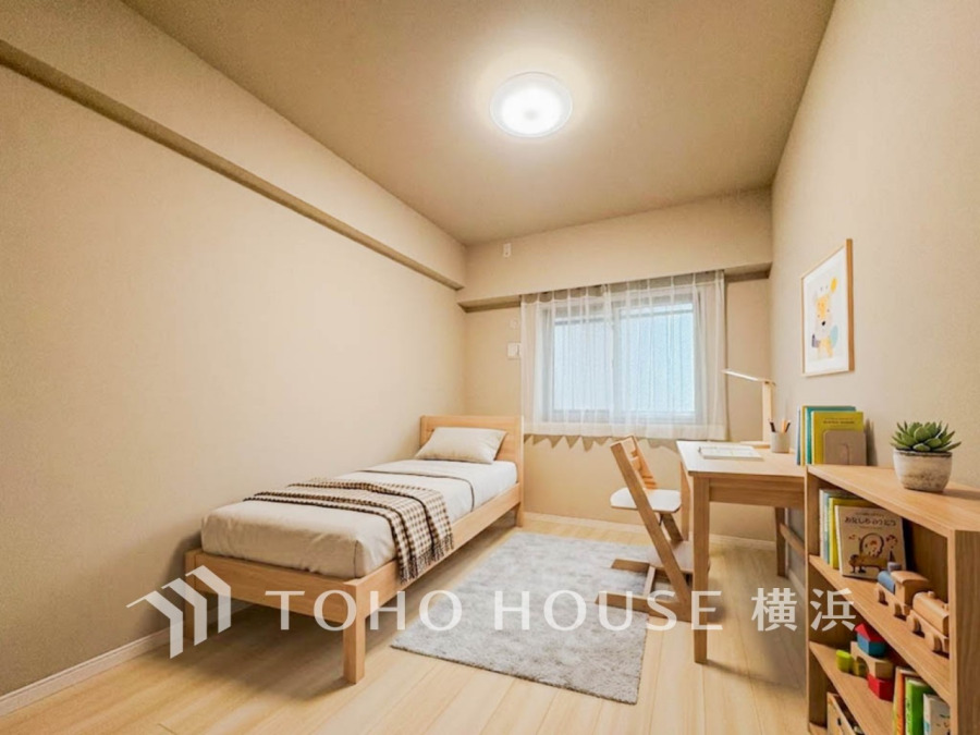 穏やかな寛ぎを届けるお部屋。※生成AIによるイメージです。家具・小物は販売価格に含まれません。