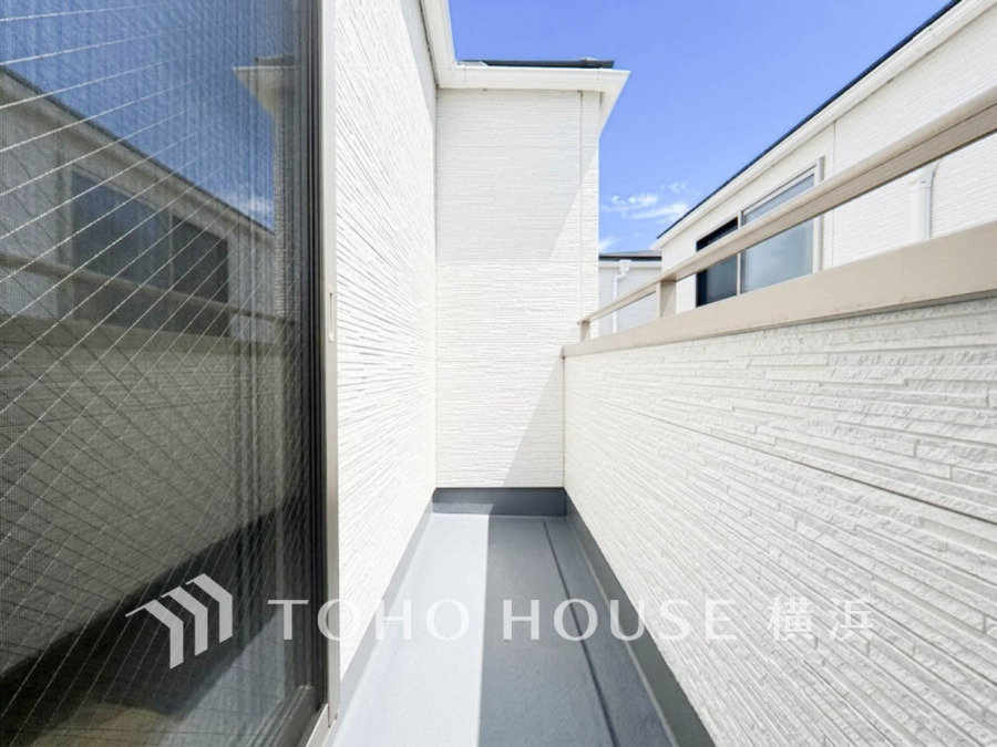 お部屋にも爽やかな風と暖かく柔らかな日差しが差し込み、毎日の暮らしを豊かに彩ります。