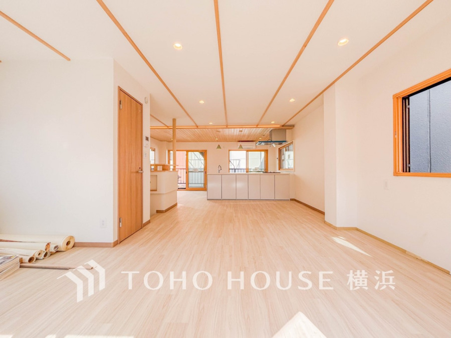 集いの場、憩いの場としての快適性を求めたやすらぎの空間です。