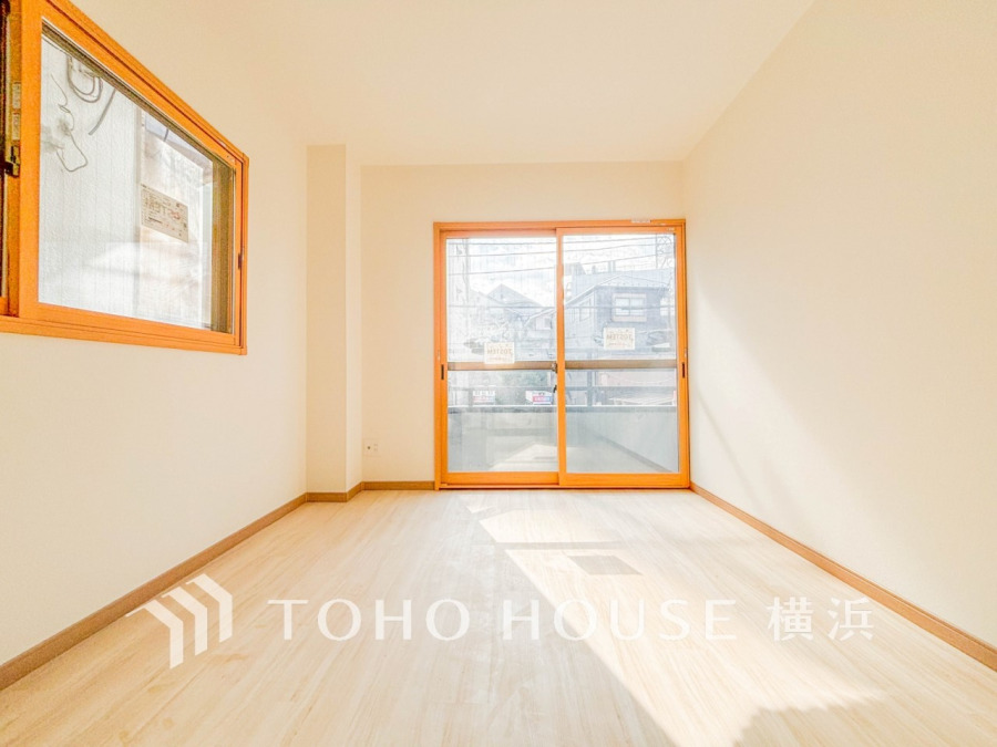 心地よい光と風があふれています。プライベートな自分時間を快適に過ごせるお部屋。