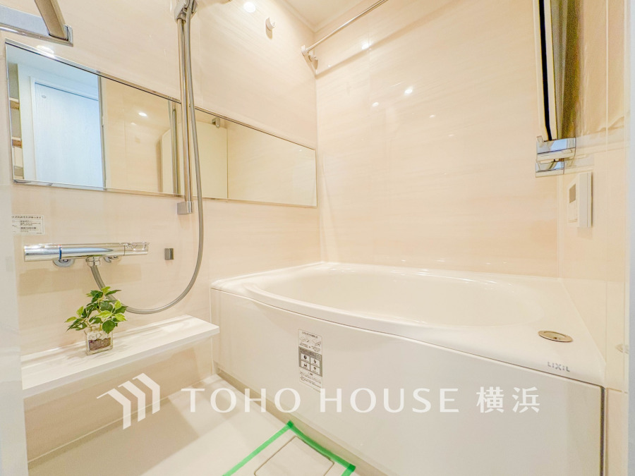 1日の疲れを取り心身を癒すことができる住まいの中のリラクゼーション空間、リラックスできるよう優しいカラーをチョイスしました。時を忘れるほどのんびりできる空間に。