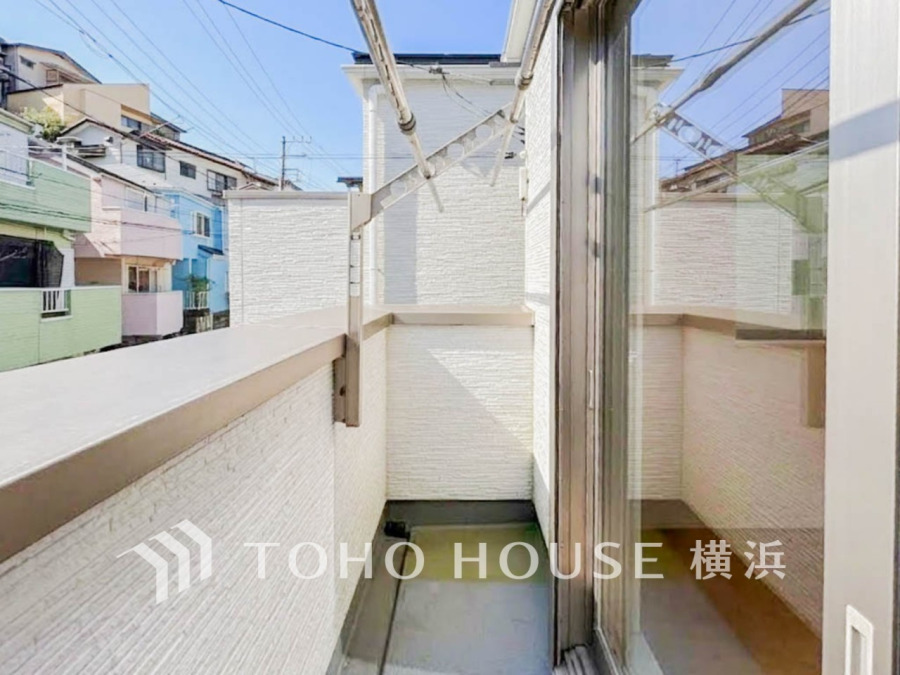 お部屋にも爽やかな風と暖かく柔らかな日差しが差し込み、毎日の暮らしを豊かに彩ります。
