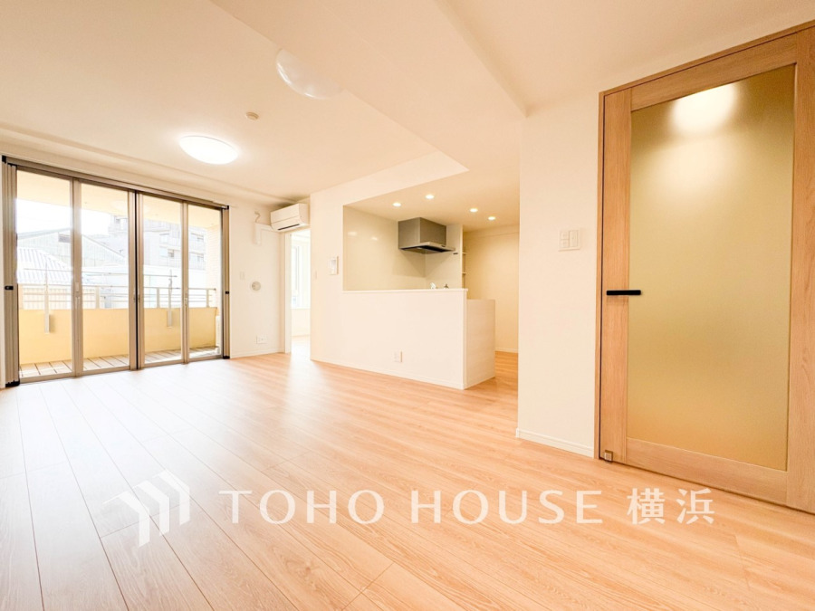 家族と過ごす時間を大切にしたい方にぴったりの明るくゆとりある住空間です。