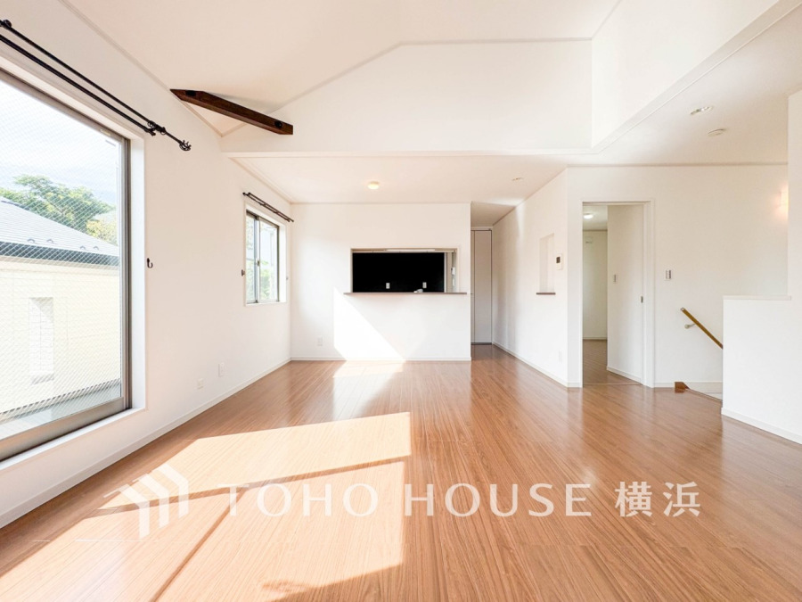 集いの場、憩いの場としての快適性を求めたやすらぎの空間です。