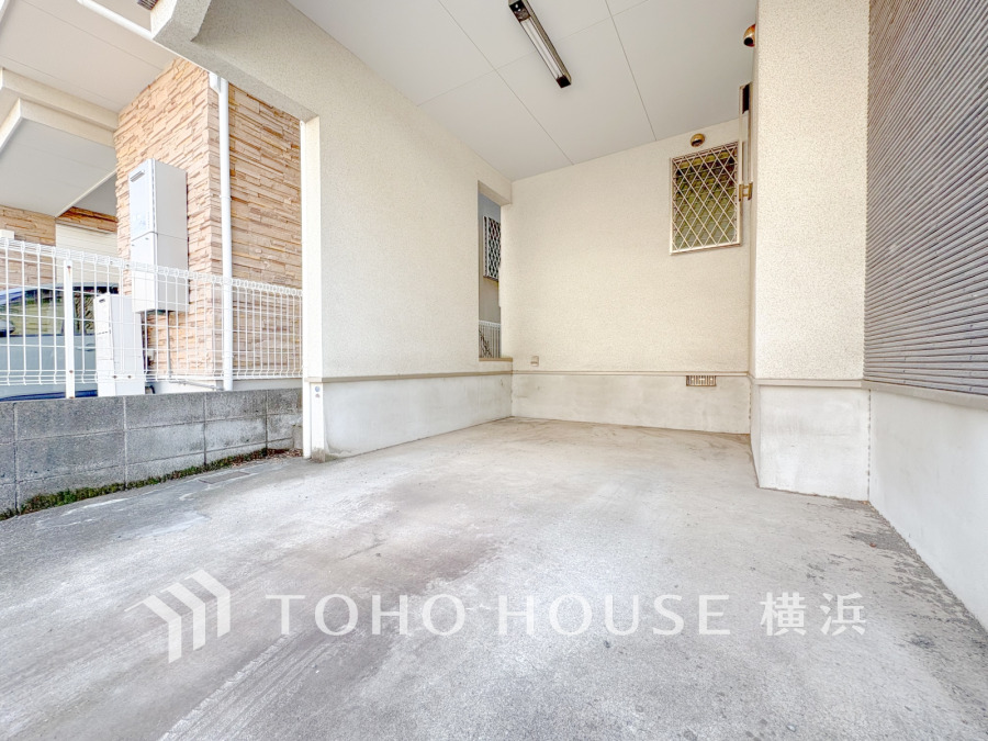 カースペースもしっかり確保されています。駐車可能なサイズは担当者にご確認ください。