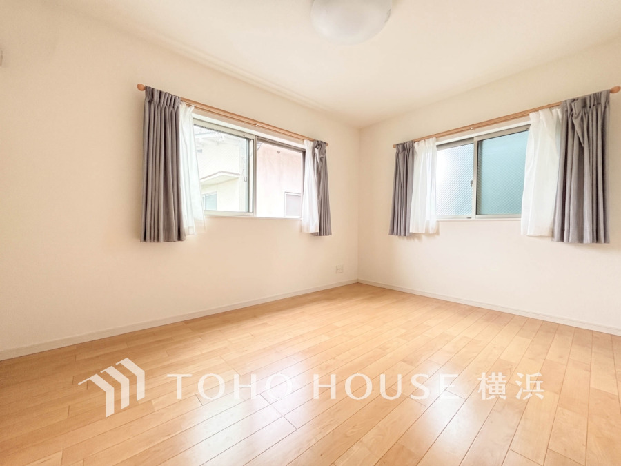 穏やかな寛ぎを届ける上質仕様のゆとりあるお部屋。自分時間を充実させながら心豊かにできるプライベート空間。