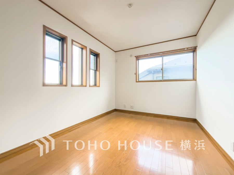 感性を育むプライベートルームはシンプルでスマートな空間。好みの空間で読書をしたり、音楽を聞いたりと一人の時間も充実したものにできます。