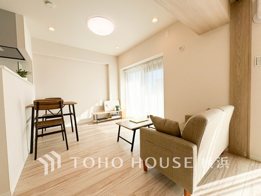 和やかで洗練された空間の演出。寛ぎとコミュニケーションを育む居心地のよい場所。