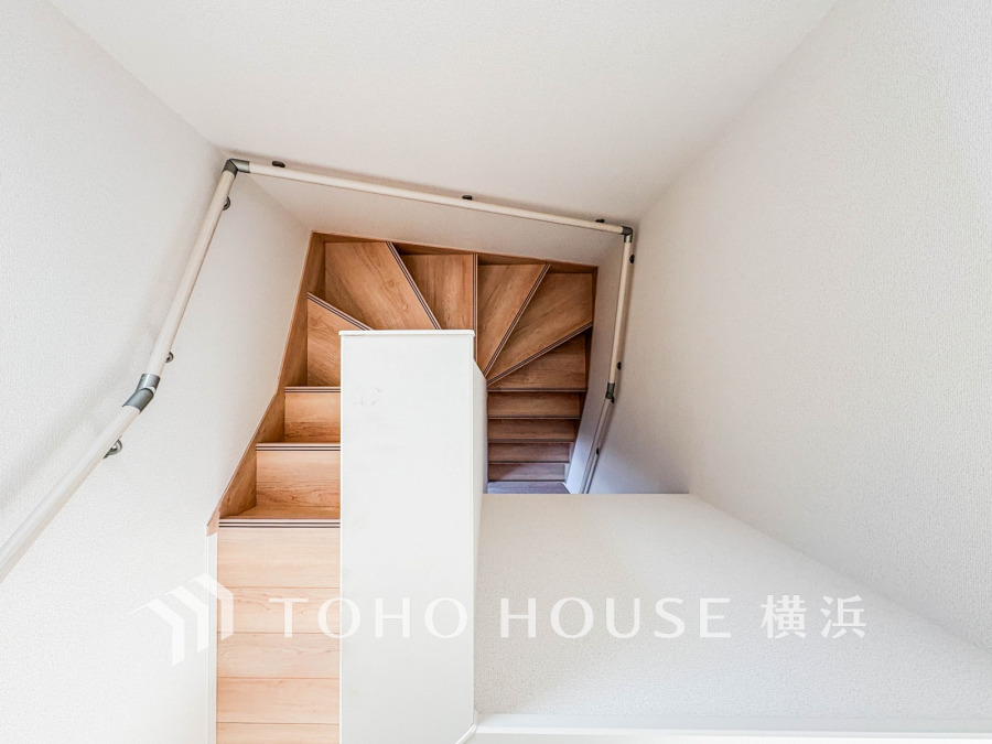 環境の良い場所にセンス良く暮らしたい、こだわりの室内には至福のシーンが繰り広げられます。