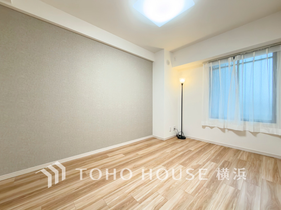 採光もアクセントの一つとして。プライベートルームにはやさしい光が射し込んでいて、この明るい好みの空間で読書をしたり、音楽を聞いたりと一人の時間も充実したものにできます。