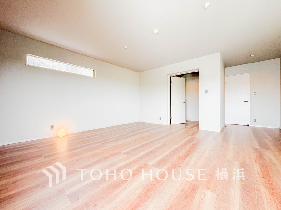 穏やかな寛ぎを届ける上質仕様のゆとりあるお部屋。自分時間を充実させながら心豊かにできるプライベート空間。