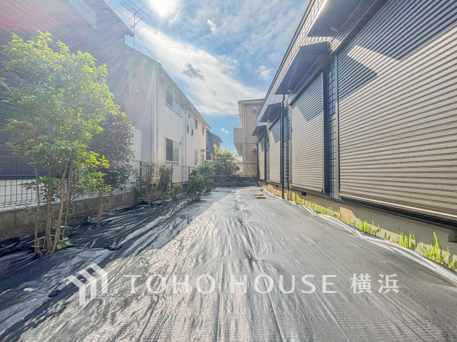 たっぷり降り注ぐ日差しの下バーベキューを楽しんだり、大切な家族やペットと楽しく安らぐ休日を過ごせそうですね。