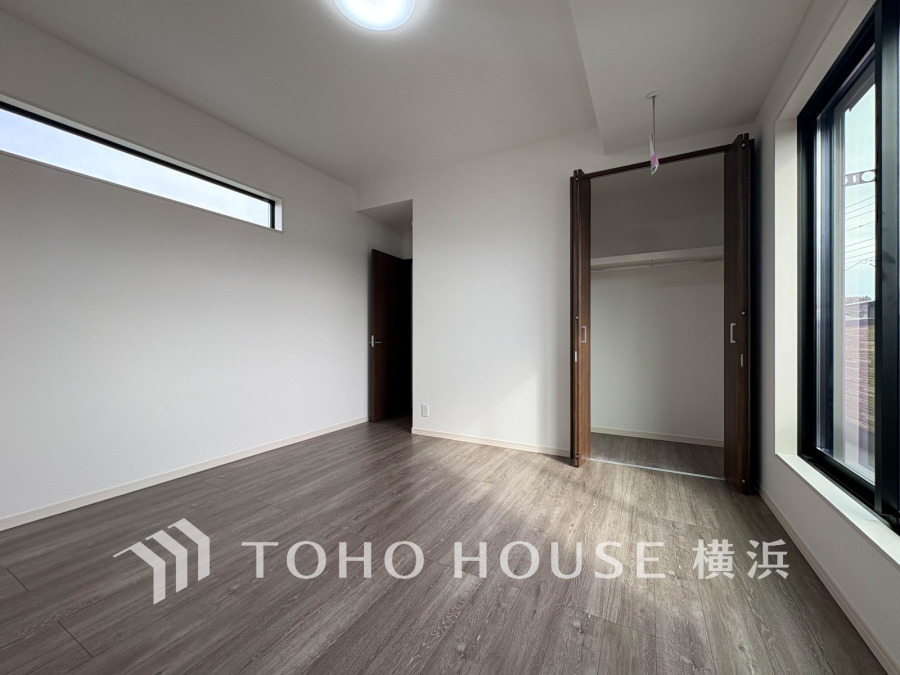 穏やかな寛ぎを届ける上質仕様のゆとりあるお部屋。自分時間を充実させながら心豊かにできるプライベート空間。