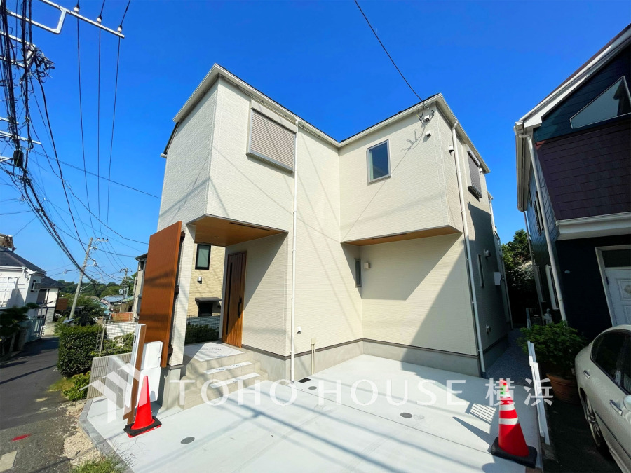 閑静な住宅街に佇む邸宅。ゆとりある住空間を確保した3LDKのお住まい。
