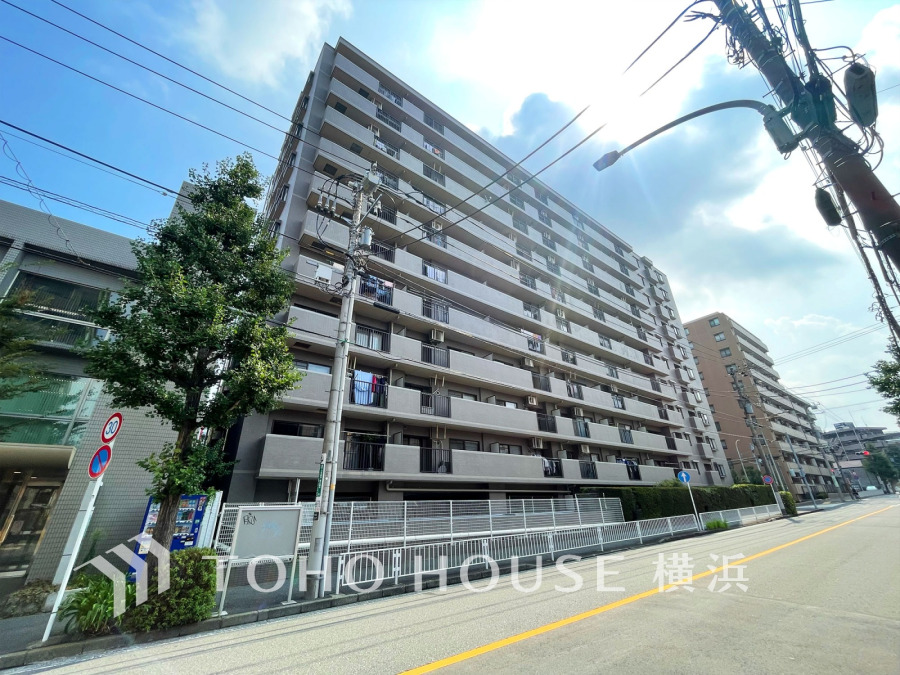 うららかな陽射しがどのお部屋にも降り注ぎますように、快適さを追求した間取設計。得難い立地環境での生活を恵みの豊かな永住の地へと変えてくれます。