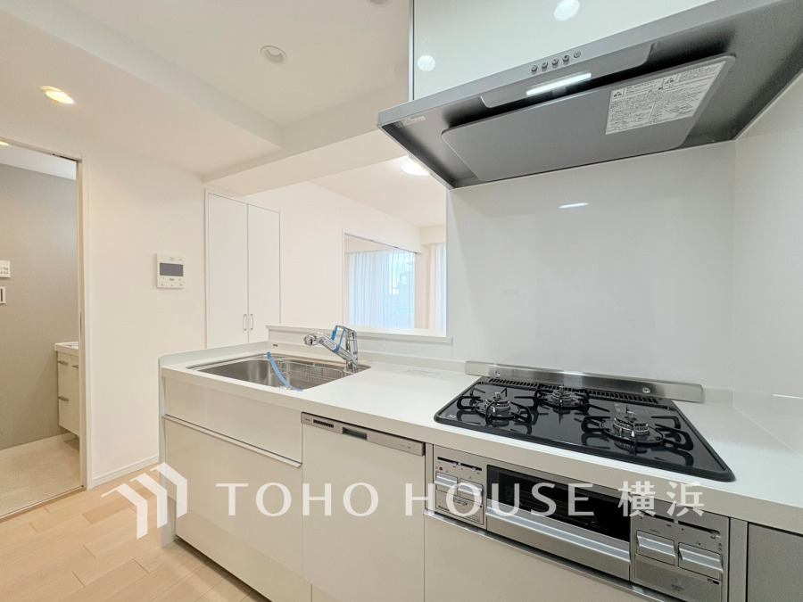 長い時間滞在するキッチンだからこそ、食事の準備を楽しい時間に、忙しい時でもスムーズに無駄なく作業できる、お手入れも簡単にできるなど、毎日を楽しくするキッチンスペースに仕上げました。