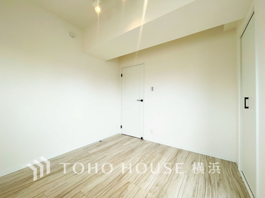 家族一人ひとりの大切なプライベート空間。趣味・感性で自由に演出できるよう、シンプルに仕上げた空間。暮らし心地を大きく左右する収納を、適材適所に配置し、使い勝手にも考慮しました。