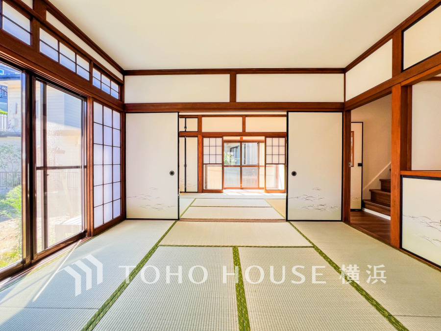 和室は有るだけでも落ち着く空間ですが、 「家族団らん」 「来客時の客間」「赤ちゃんのお昼寝」等々多目的なスペースとして活用出来る便利な空間です。