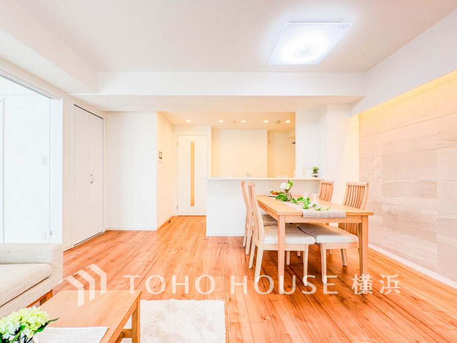 上質な時間を育む暮らしのメインステージ。寛ぎとコミュニケーションを育む居心地のよい場所。