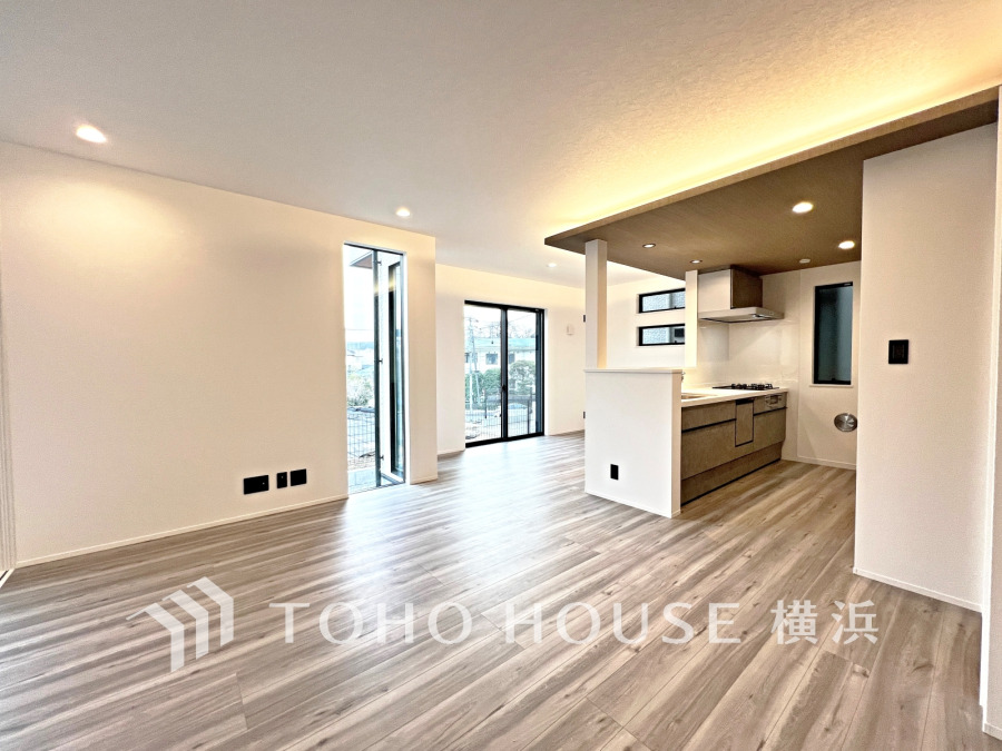 ご家族やお友達との時間など、多くの時を刻む空間。何気なく過ぎる時でさえも上質なひと時となる快適な空間を目指して。