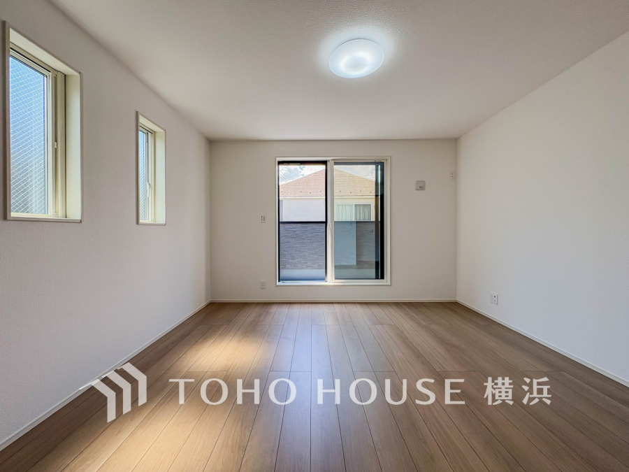 穏やかな寛ぎを届ける上質仕様のゆとりあるお部屋。自分時間を充実させながら心豊かにできるプライベート空間。
