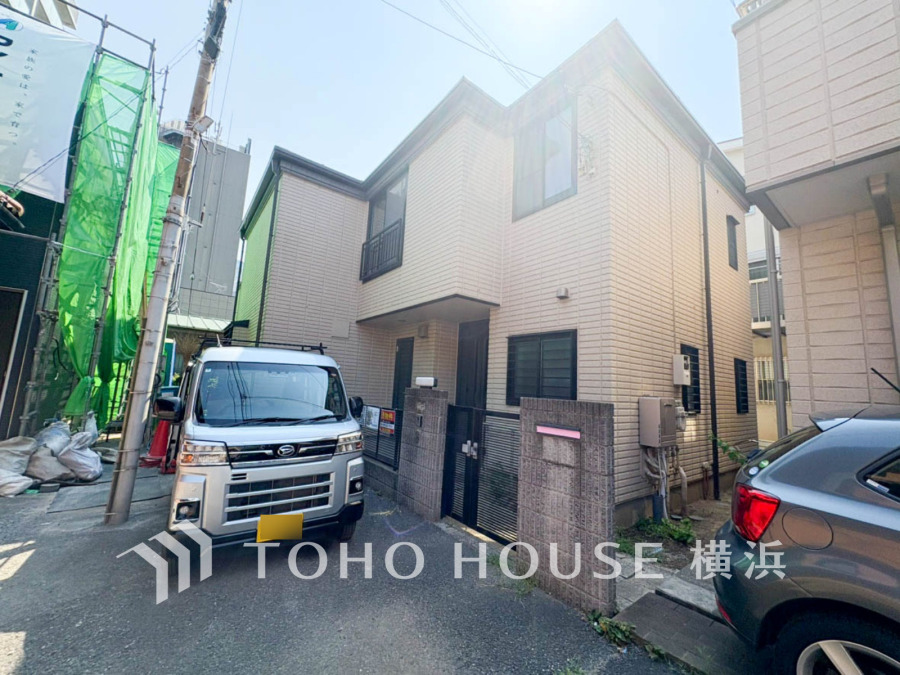 爽やかな青空の下に贅沢なほどに降り注ぐ陽光、豊かな居住性と、クオリティが見事に調和した住空間は、住まうことの喜びを感じさせてくれます