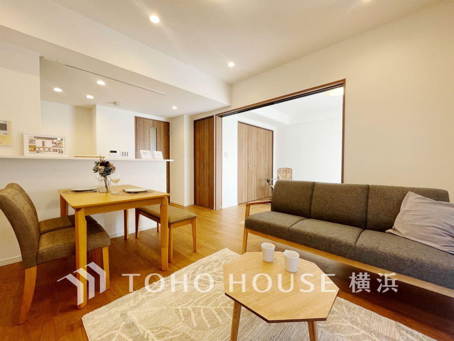 上質な時間を育む暮らしのメインステージ。寛ぎとコミュニケーションを育む居心地のよい場所。家族との時間、自分の時間共に大切にできる空間がここにあります。
