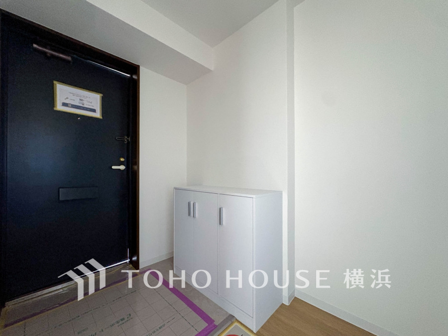 ご家族の帰り、訪れる方を優しく迎え、やすらぎに満ちた生活空間を予感させる。健やかな暮らしを楽しめそう。