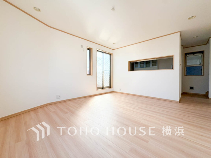ご家族やお友達との時間など、多くの時を刻む空間。何気なく過ぎる時でさえも上質なひと時となる快適な空間を目指して。