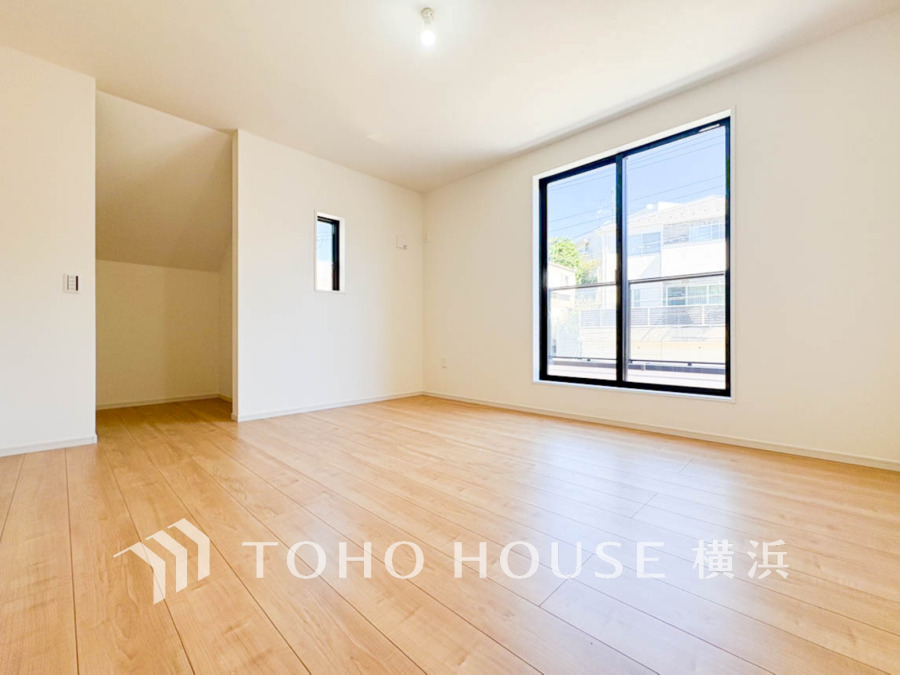穏やかな寛ぎを届ける上質仕様のゆとりあるお部屋。自分時間を充実させながら心豊かにできるプライベート空間。